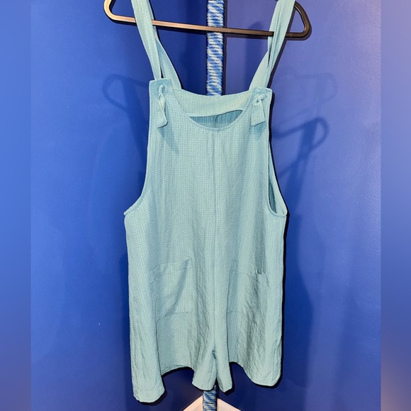 Emery Rose- Women’s Sage Green Sleeveless Romper with Pockets Size Large - Picture 4 of 15